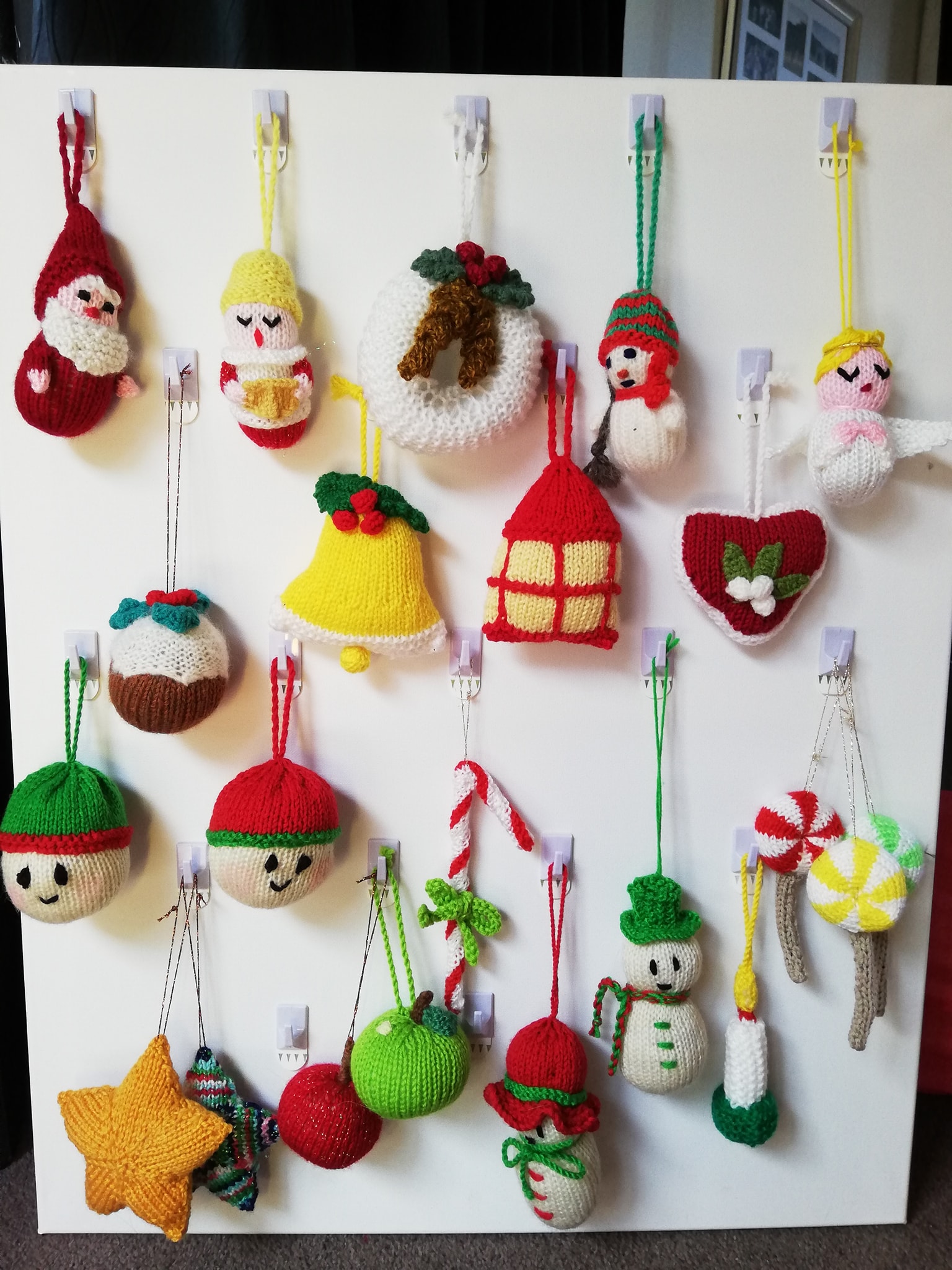 Before 5 - finger puppets and knitwear Christmas