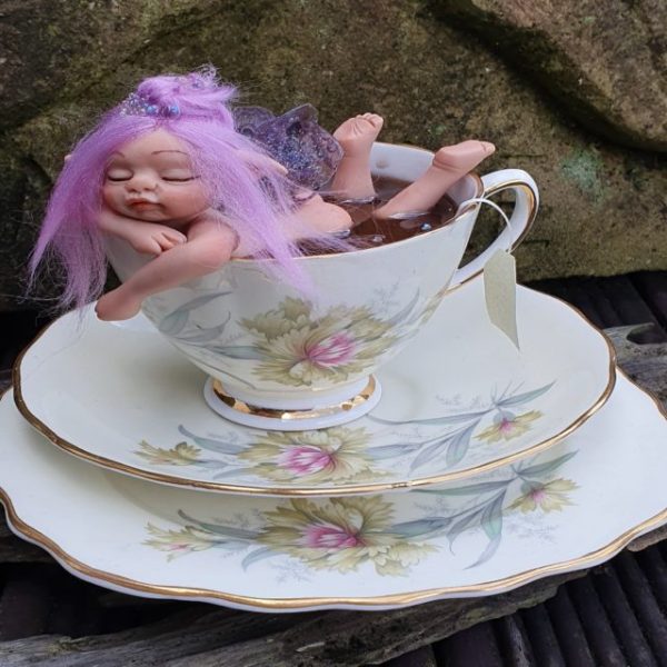 Away with Fairys - Fairy in a teacup
