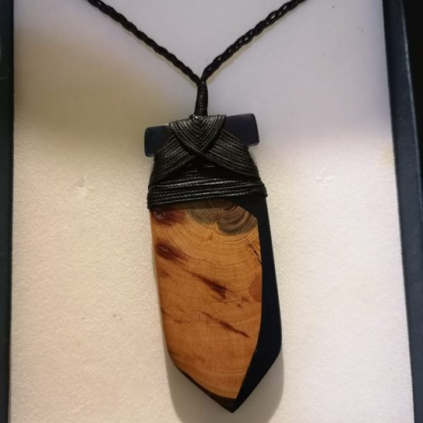 wood necklace black