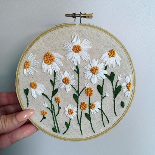 embroidered daisies